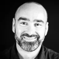 Alexandre De Sousa, CEO · Expert SEO & GEO chez iZZi
